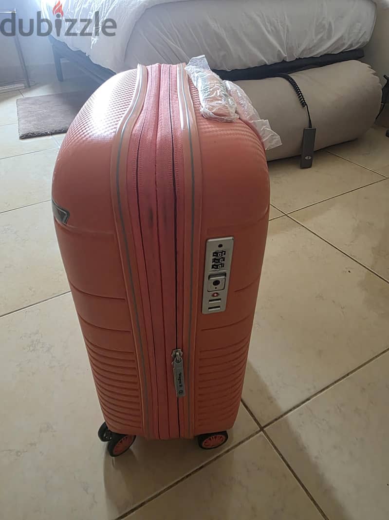 Wagon R Cabin suite case 6
