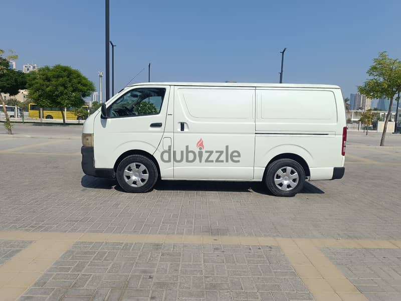 Toyota Hiace 2007 cargo 3