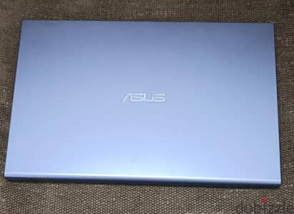 Like New ASUS Core i5 8th GEN /8 GB Ram /250 SSD /Display 15''/HDMI
