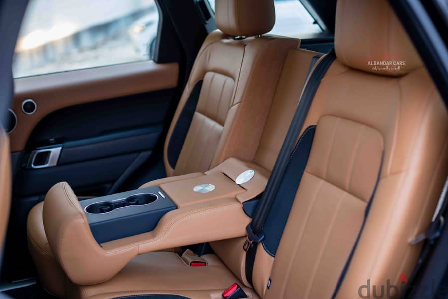 Range Rover Sport HSE 2018 Black | Panoramic Roof | Single Owner BH 10