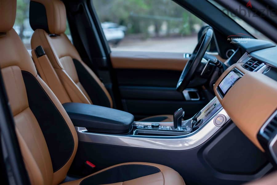 Range Rover Sport HSE 2018 Black | Panoramic Roof | Single Owner BH 14