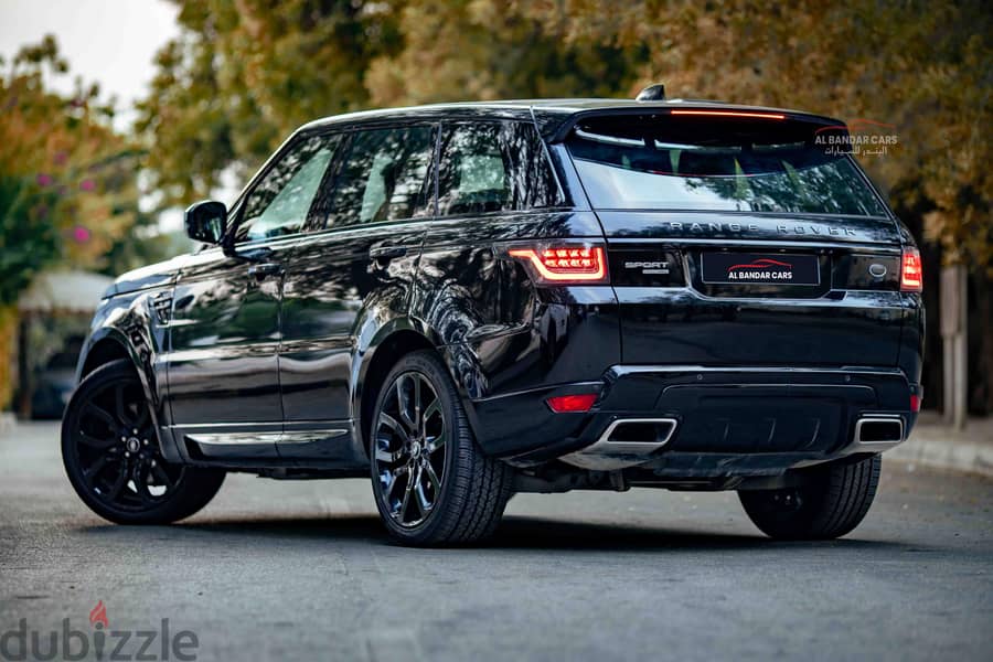 Range Rover Sport HSE 2018 Black | Panoramic Roof | Single Owner BH 18