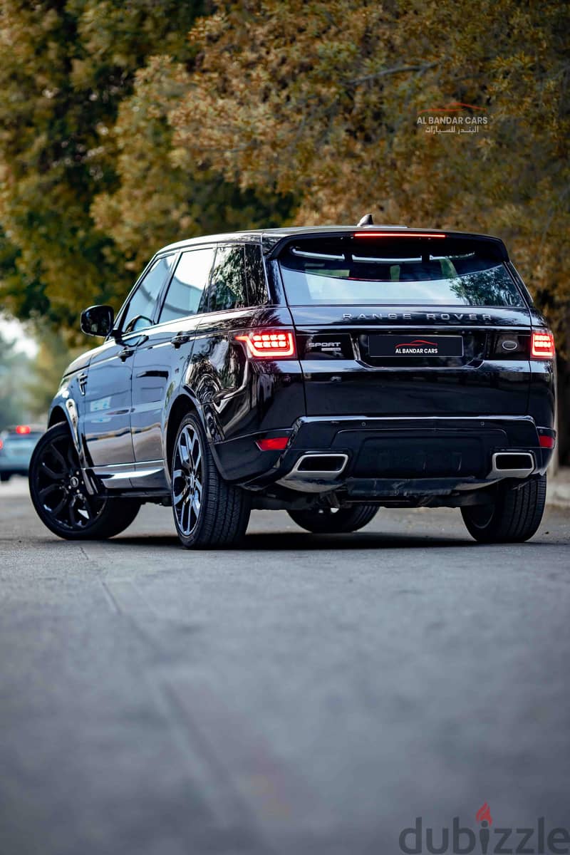 Range Rover Sport HSE 2018 Black | Panoramic Roof | Single Owner BH 19