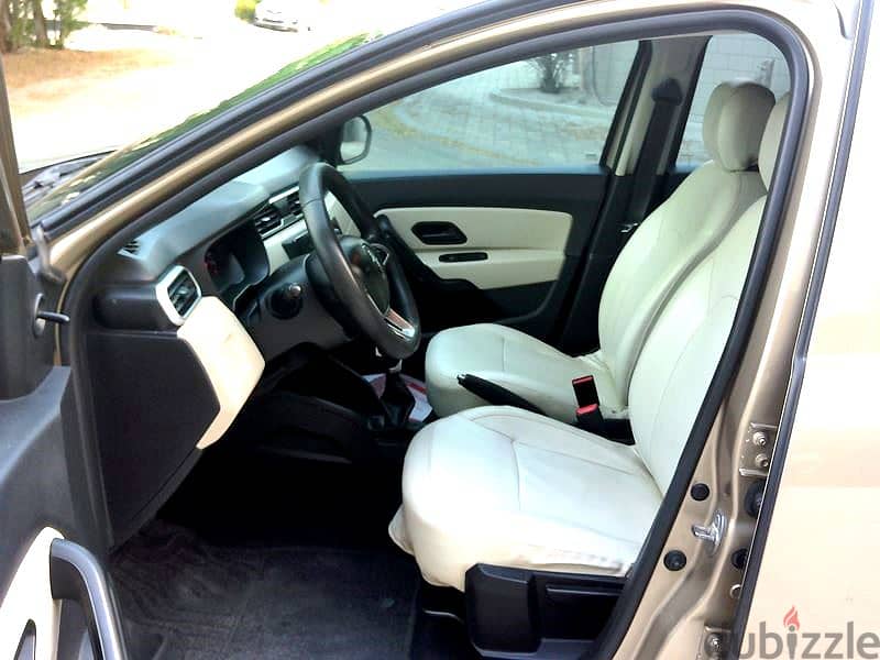 Renault Duster 2.0 L 2019 Beige 4x4 Wheel Drive Single User Agent Main 5