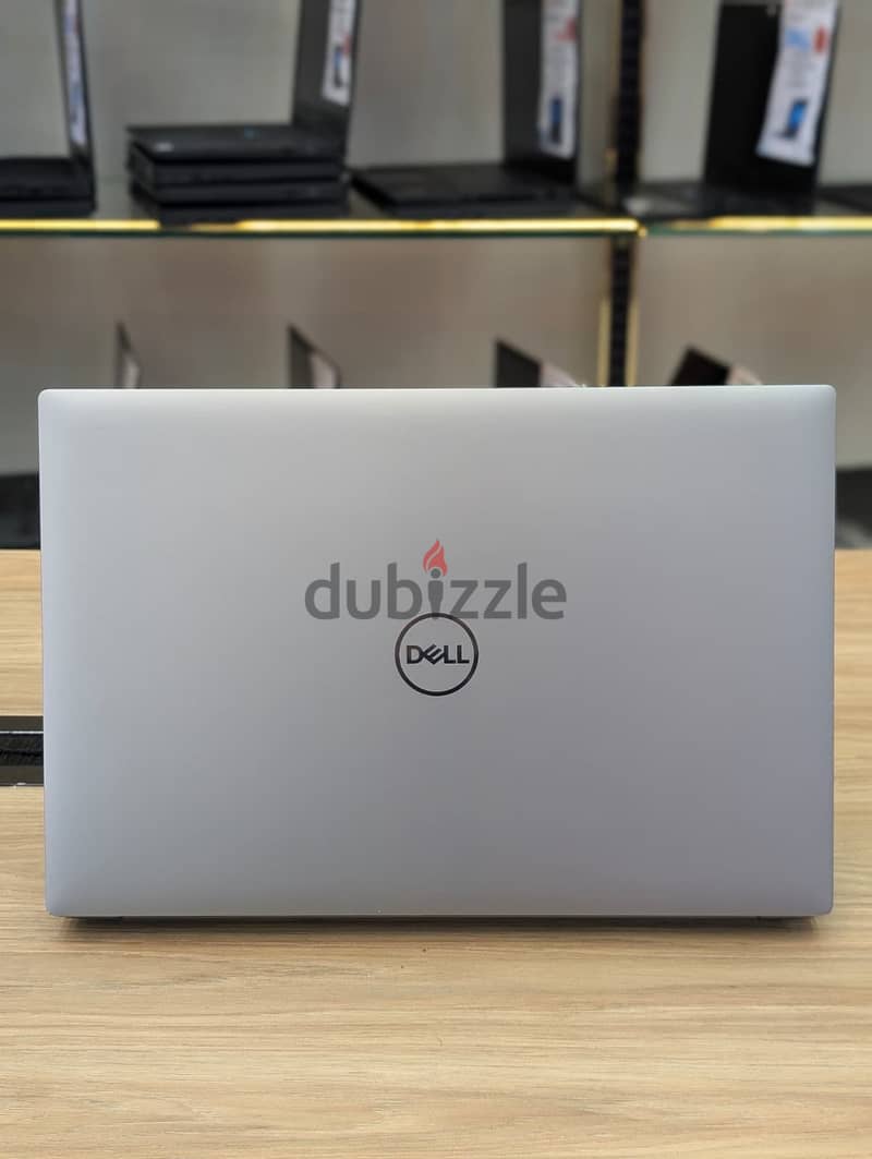 Dell Precision 5690 ULTRA 7 5