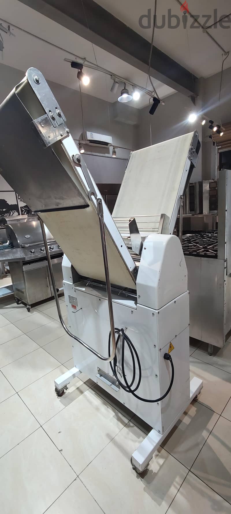 فرادة عجين Commercial Dough Sheeter 2