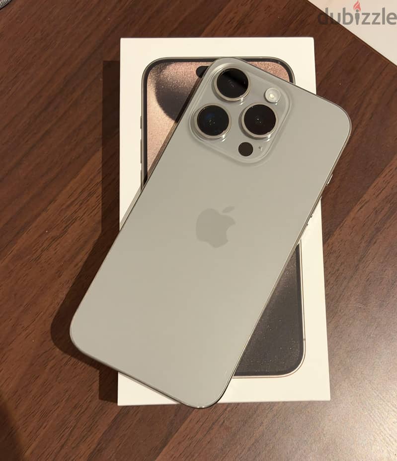 Apple - iPhone 15 Pro 256 GB Natural Titanium 1