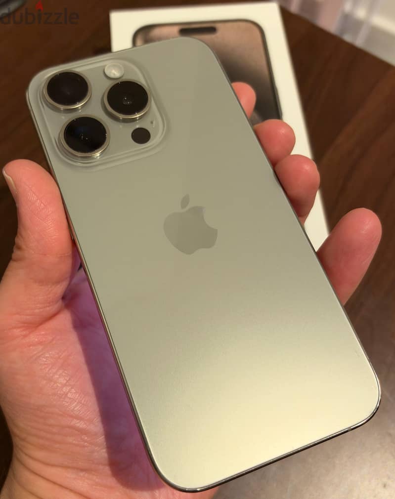 Apple - iPhone 15 Pro 256 GB Natural Titanium 3