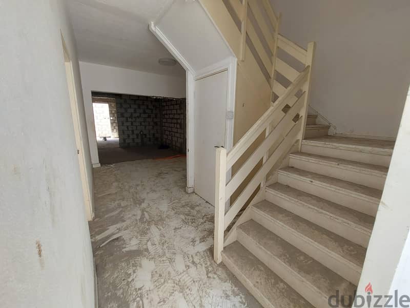 *Villa for Sale in Prime Location – Isa Town* 2