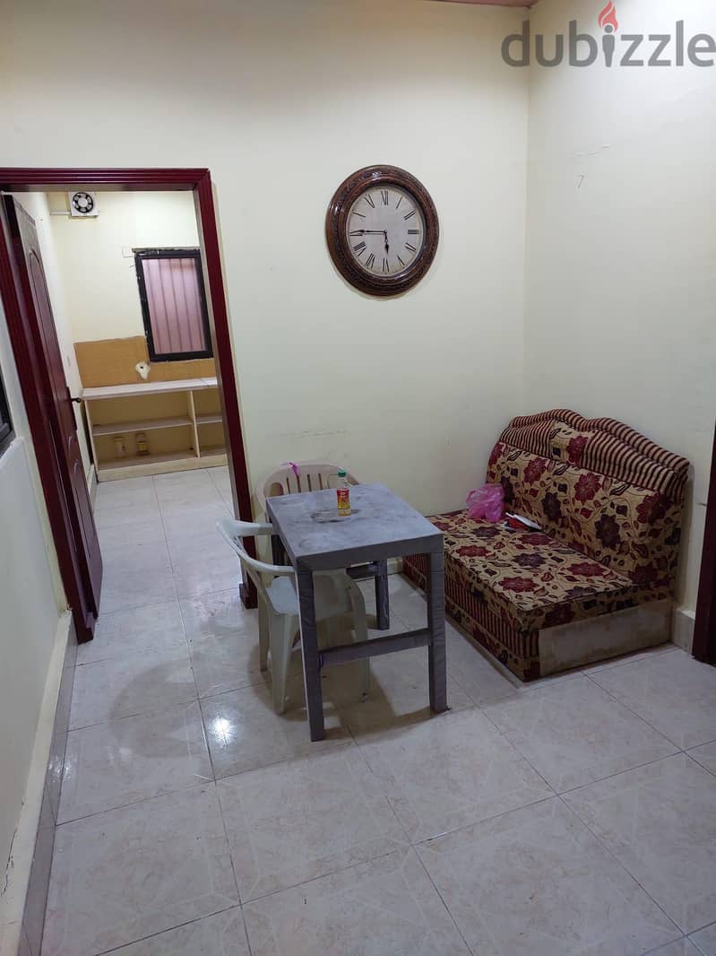 Family room for rent sitra near extra market for kerala, Tamil karnada 2