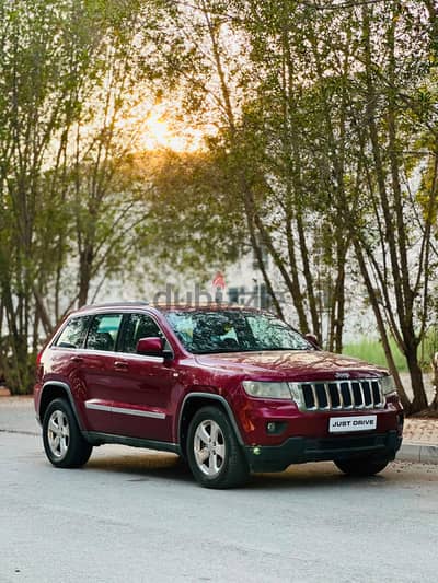 JEEP CHEROKEE LAREDO 2012 MODEL WELL MAINTAINED 7 SEATER FAMILY SUV