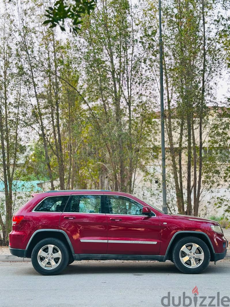 JEEP CHEROKEE LAREDO 2012 MODEL WELL MAINTAINED 7 SEATER FAMILY SUV 2