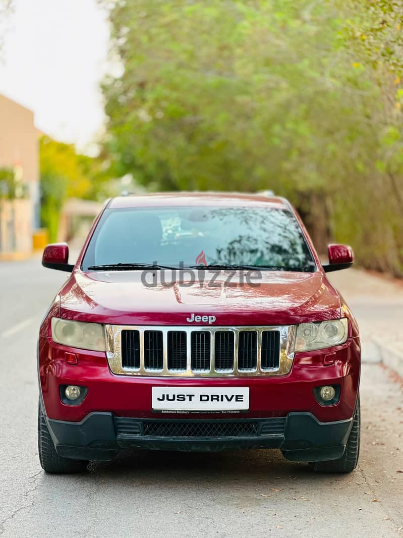 JEEP CHEROKEE LAREDO 2012 MODEL WELL MAINTAINED 7 SEATER FAMILY SUV 3