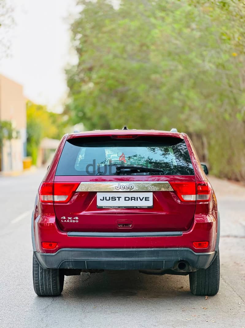 JEEP CHEROKEE LAREDO 2012 MODEL WELL MAINTAINED 7 SEATER FAMILY SUV 4