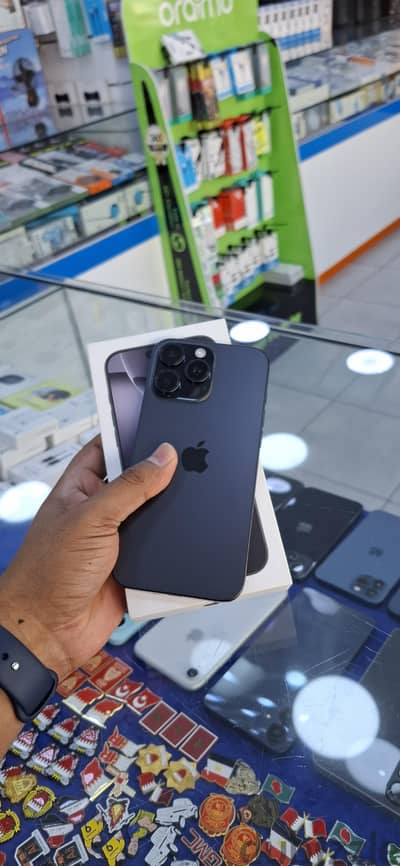 Apple - iPhone 16 Pro Max