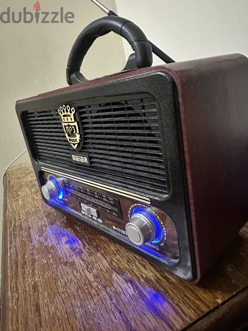 Meier M-111BT Vintage Bluetooth Radio & Speaker 2