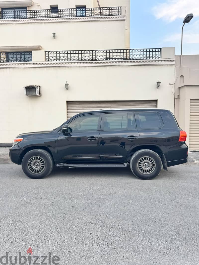 TOYOTA LAND CRUISER 2012 GXR V8 6