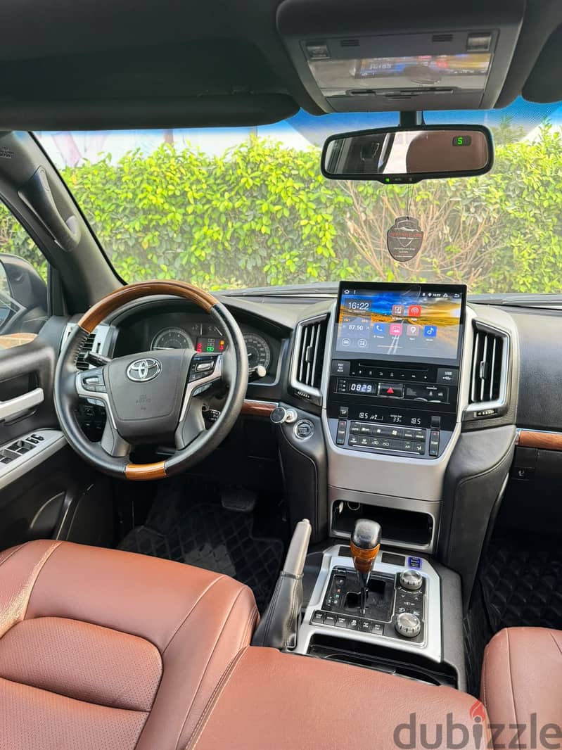 TOYOTA LAND CRUISER 2012 GXR V8 11