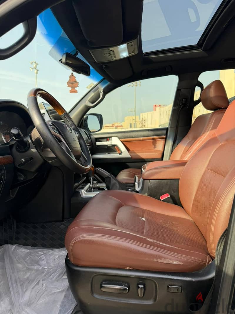 TOYOTA LAND CRUISER 2012 GXR V8 13