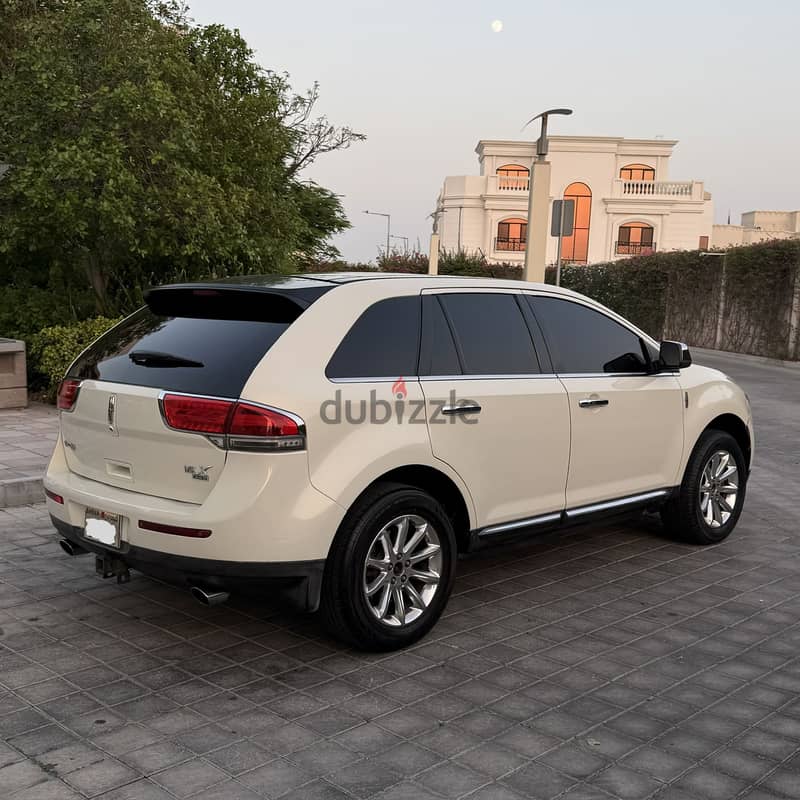 Lincoln MKX 2012 3