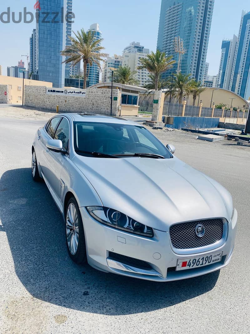 Jaguar XF 2015 – V6 3.0L | 340HP | Well Maintained 6