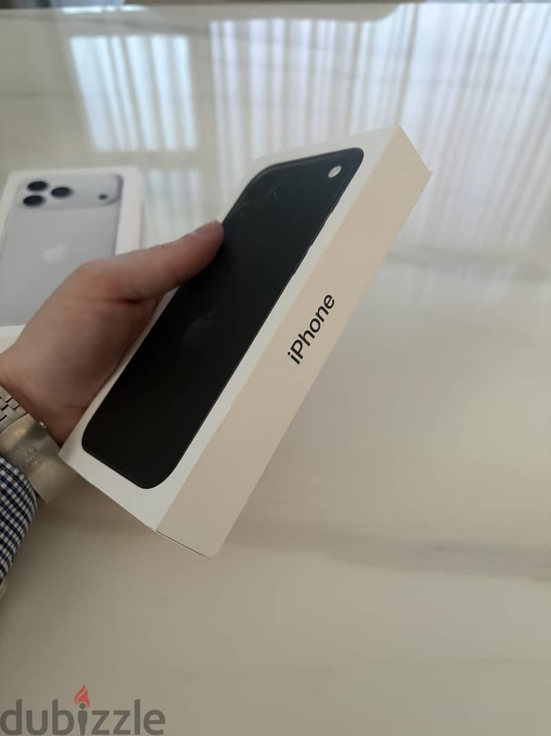 Brand New (Sealed) iPhone 18 Pro Max 1TB Black 1