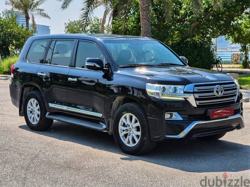 Toyota Land Cruiser GXR 2017 1
