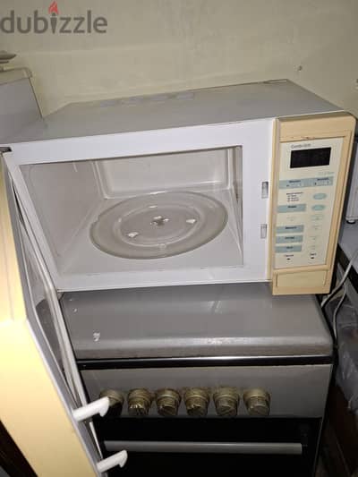 microwave oven in working 9bd 35litre