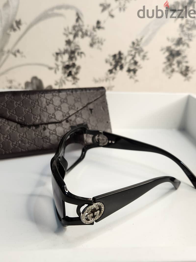 Luxury Gucci Strass Sunglasses for Sale (With Original Case)- 39591018 3