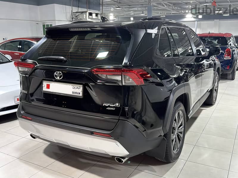 2024 Toyota Rav 4 Adventure 1
