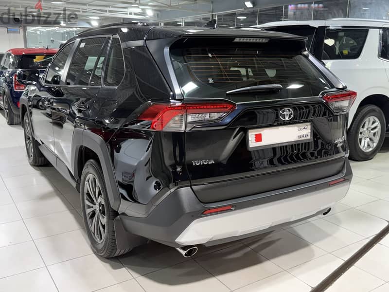 2024 Toyota Rav 4 Adventure 3