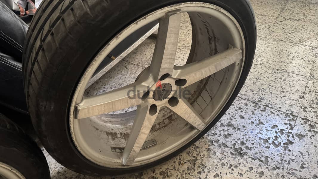 vossen allowing with tires 4