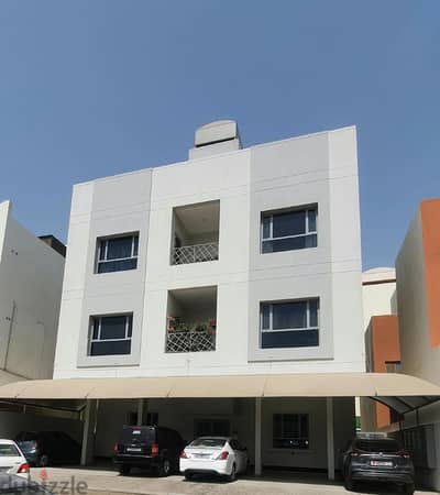 EXECUTIVE BACHELOR -SPACIOUS ROOM WITH BATHROOM IN TUBLI-NEAR WE ONE M