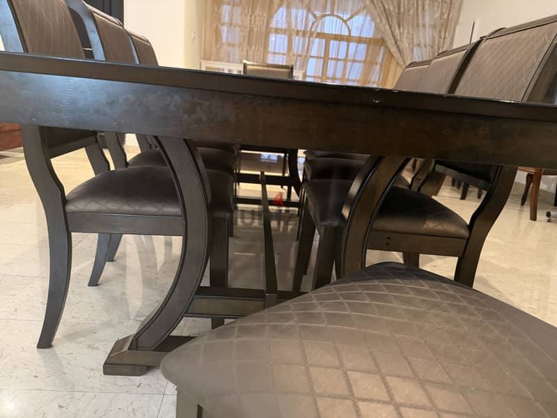 Dining table with 8 chairs 155 BHD 4