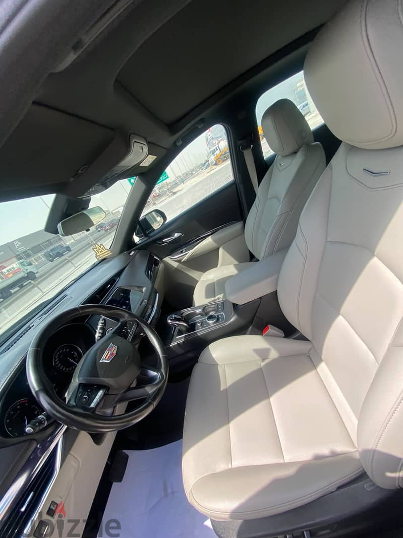 Cadillac XT4 2023 Black 4
