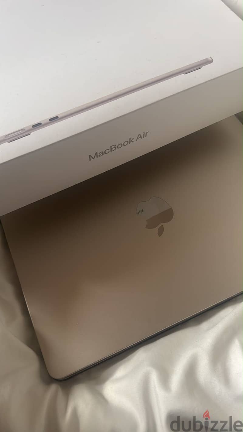 MacBook Air M5 2