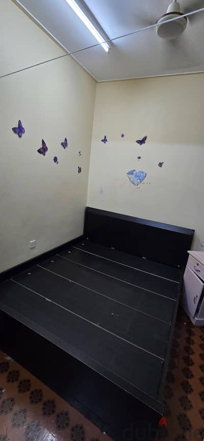 King size wooden bed in good condition