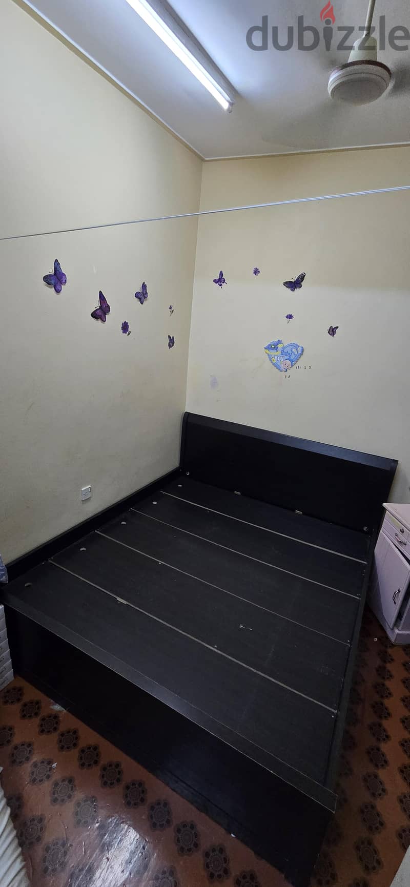 King size wooden bed in good condition 1