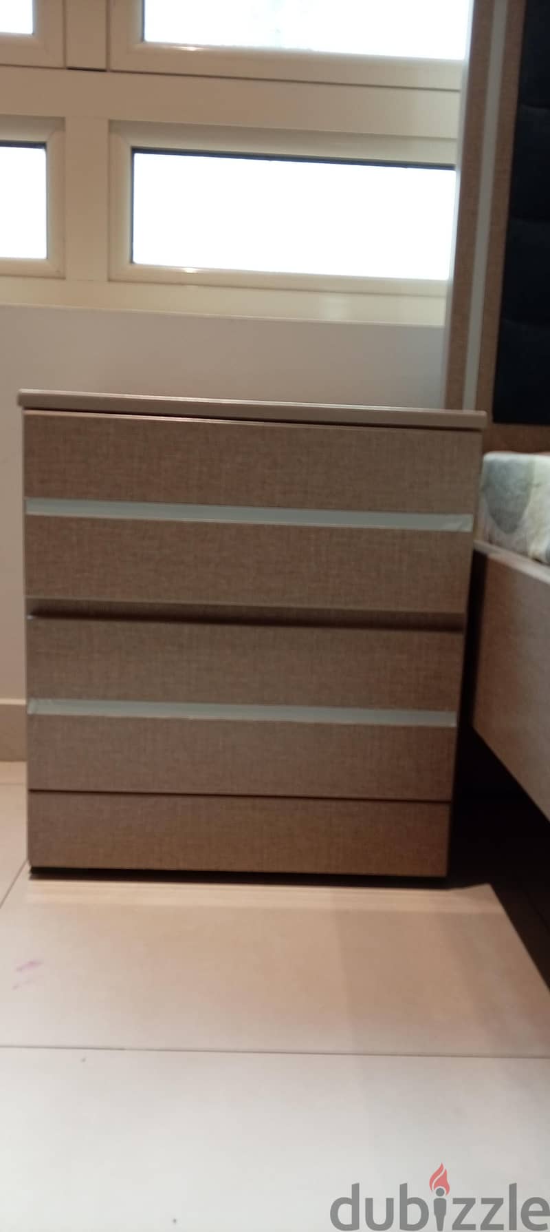 Almost new 2 Beds and 2 side tables 4