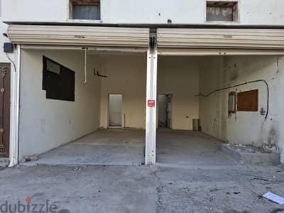 Rent Fabrication workshop or Cars Garage, Contact on whats app: 353170