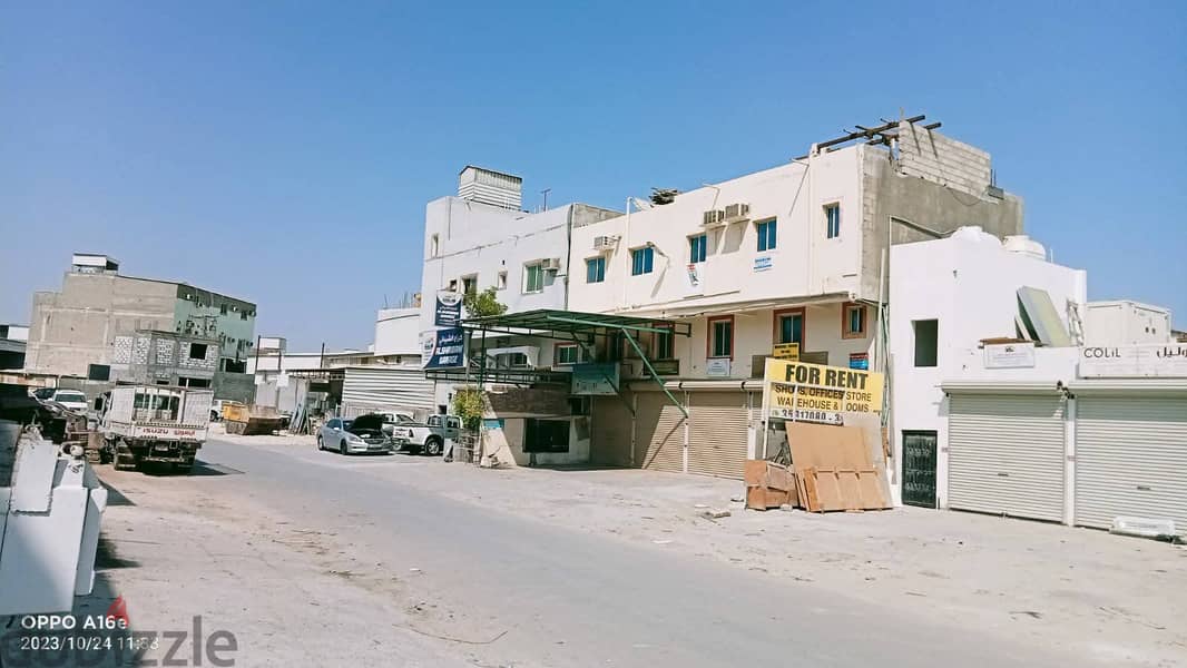 Rent Fabrication workshop or Cars Garage, Contact on whats app: 353170 14