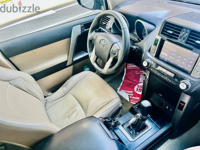 Toyota Prado V6 model 2013. 3