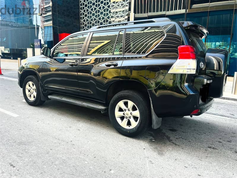 Toyota Prado V6 model 2013. 4