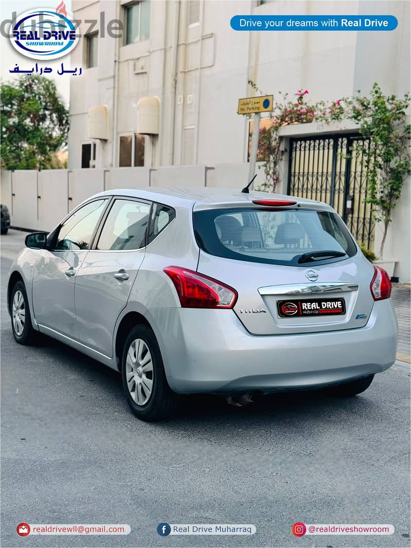 Nissan Tiida 2015- Hatchback 6
