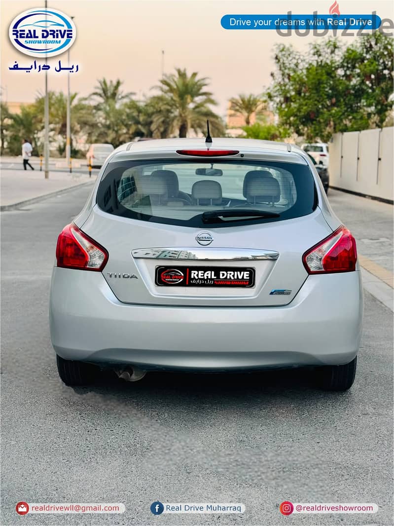 Nissan Tiida 2015- Hatchback 7