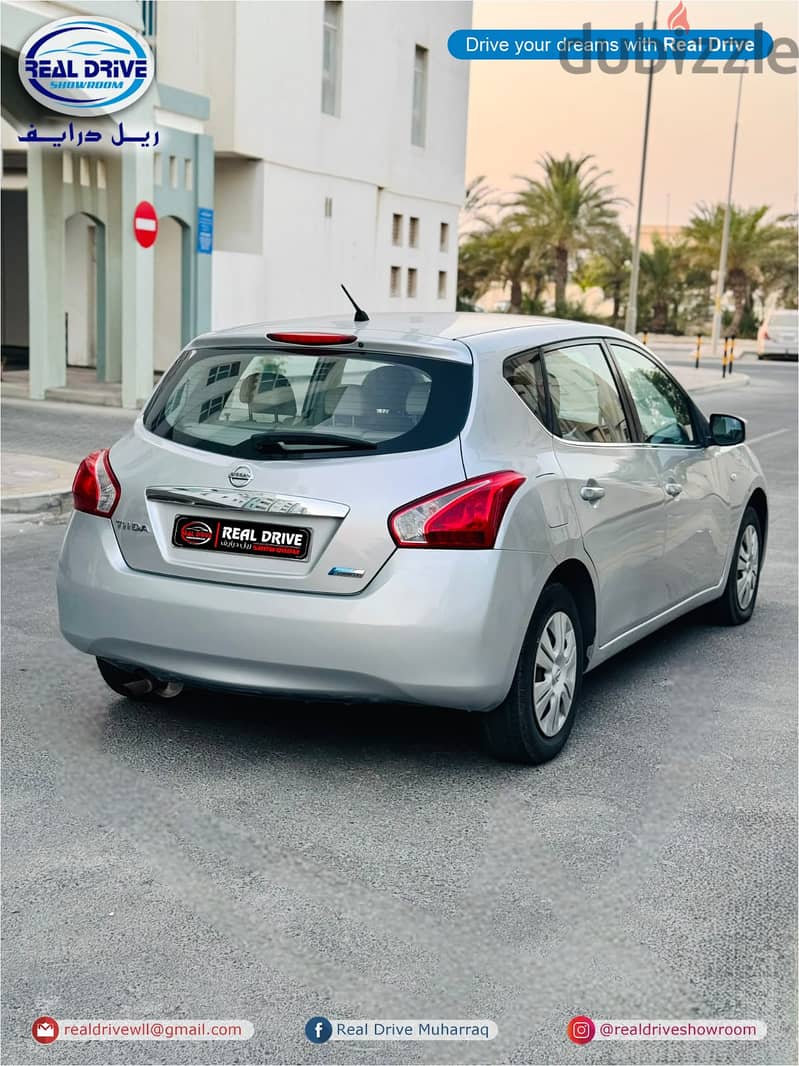 Nissan Tiida 2015- Hatchback 8