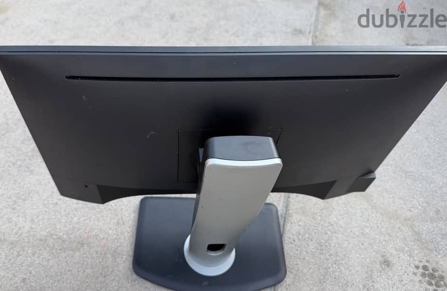 Dell Professional Series (22 Inch) Monitor for Sale 3