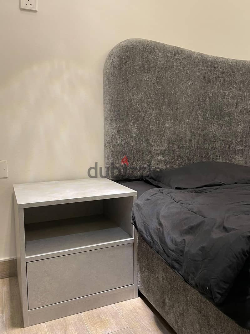 Modern High Quality Bed set for Urgent Sale 6