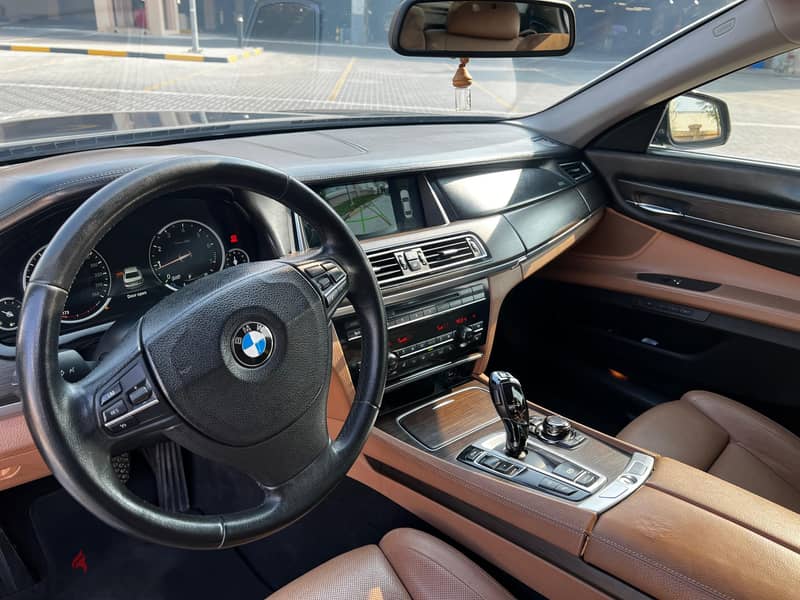 BMW 7-Series 2014 750Li 5
