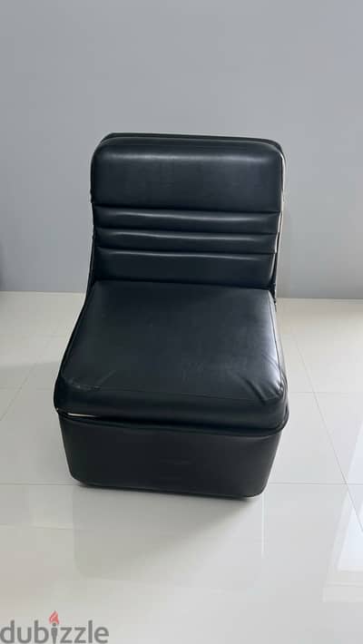 Premium Quality Black Leather Sofa Set (3+2+1) in Excellent Condition